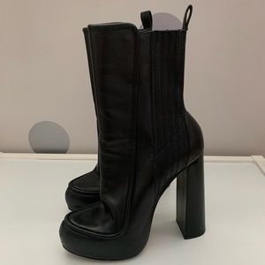 Gorgeous Alexander Wang booties. Worn once!